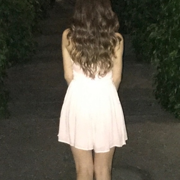 Abercrombie & Fitch -- Light Pink Crocheted Romper - Picture 3 of 6